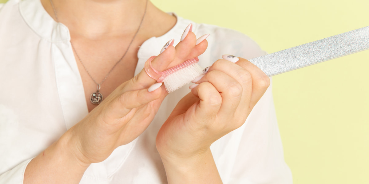 How To Remove Gluedon Nails? 4 Popular And Safe Ways