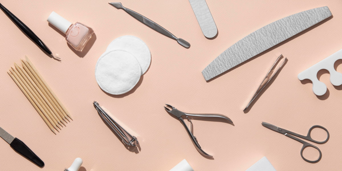 How To Remove Gluedon Nails? 4 Popular And Safe Ways