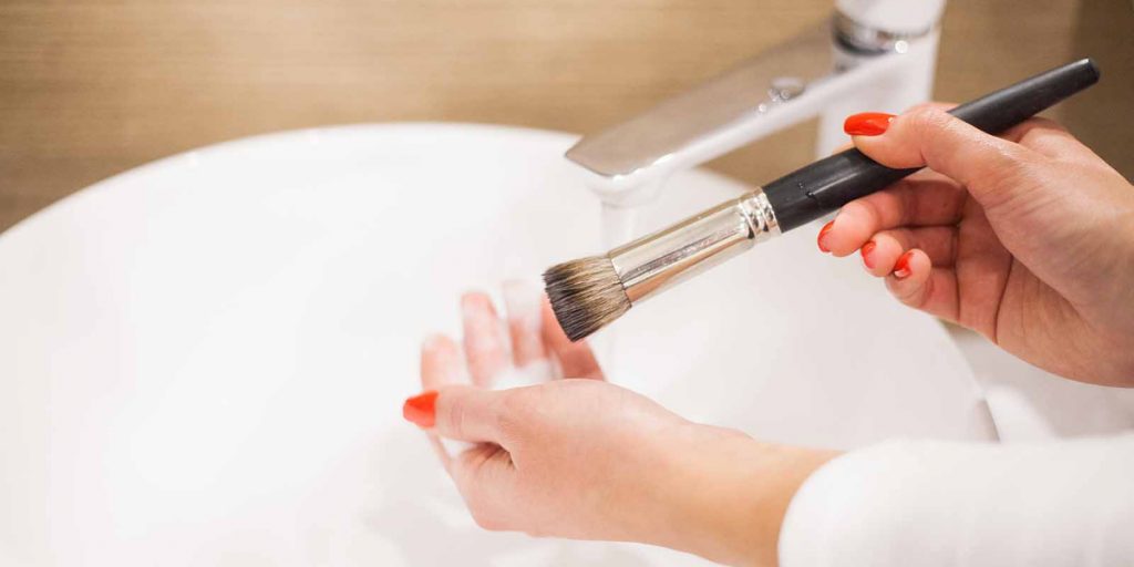 What products can be used to clean your makeup brushes 1024x512 - How To Clean Makeup Brushes And Why You Should: Definitive Guide