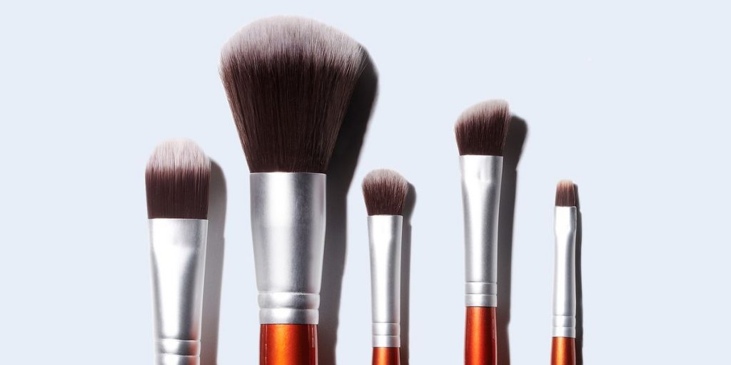 What should you use to clean your makeup brushes 1024x512 - How To Clean Makeup Brushes And Why You Should: Definitive Guide