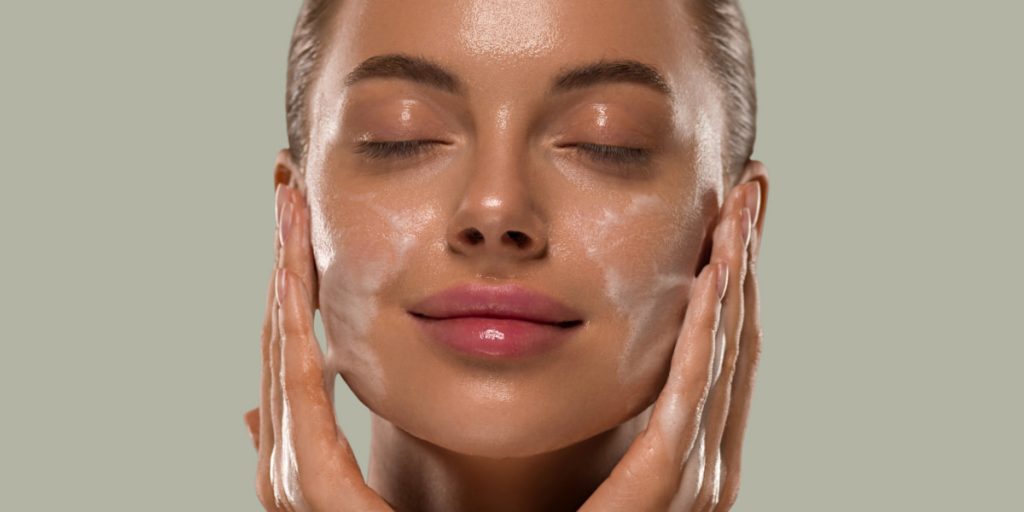 Make Sure Youre Using A Cleanser Thats Right For Your Skin Type 1024x512 - How To Wash Face Properly? 10 Steps To Wash Your Face Properly