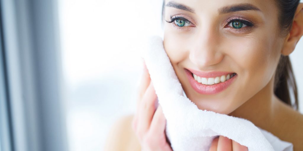 Pat Dry With A Soft Towel 1024x512 - How To Wash Face Properly? 10 Steps To Wash Your Face Properly