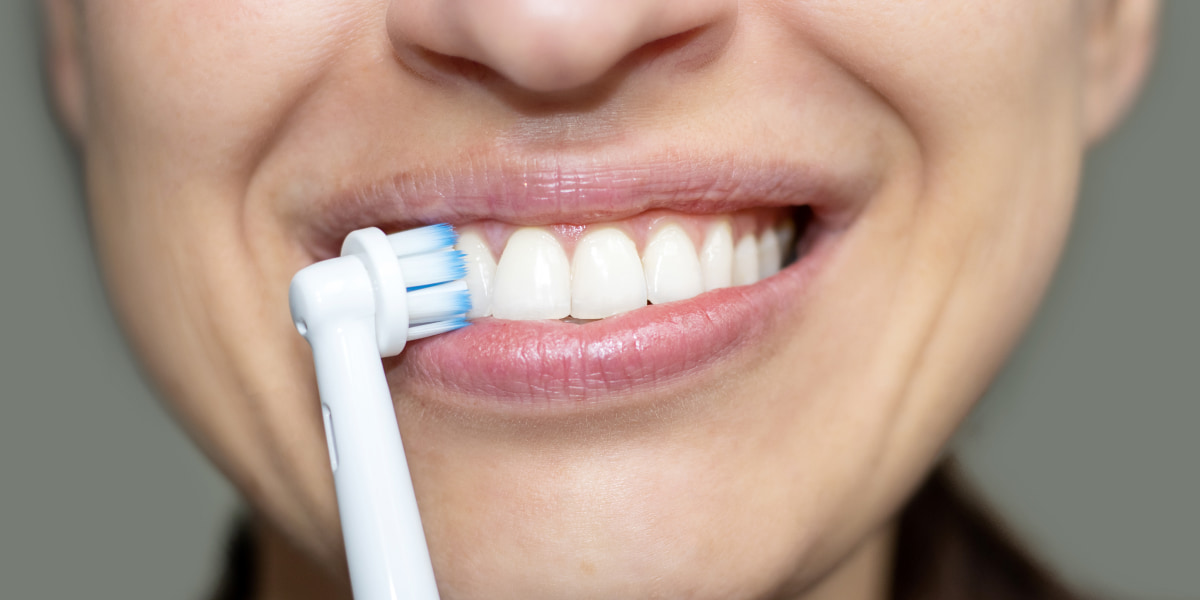How To Make Teeth White 12 Ways To Make Your Teeth Whiter