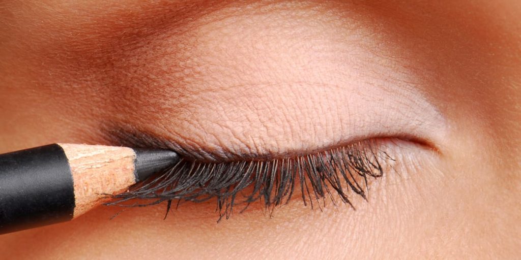 8. Using Proper Eyeliner 1024x512 - How To Make Your Eyes Look Bigger? Use These 12 Foolproof Methods