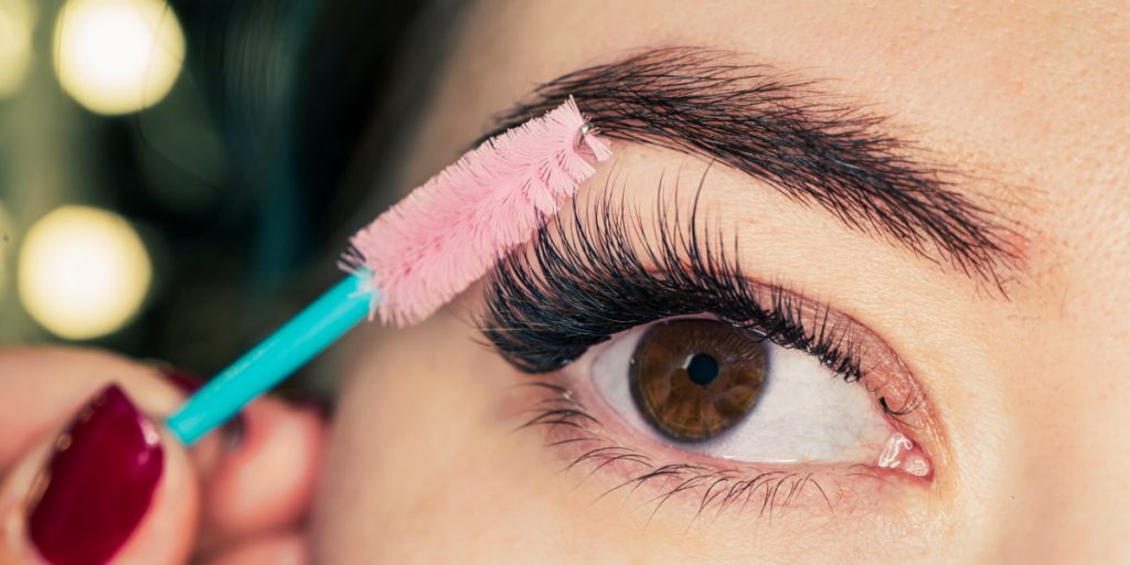What Is The Right Way To Brush My Eyelash Extensions 1024x512 - How To Take Care Of Eyelash Extensions? Follow Essential Rules