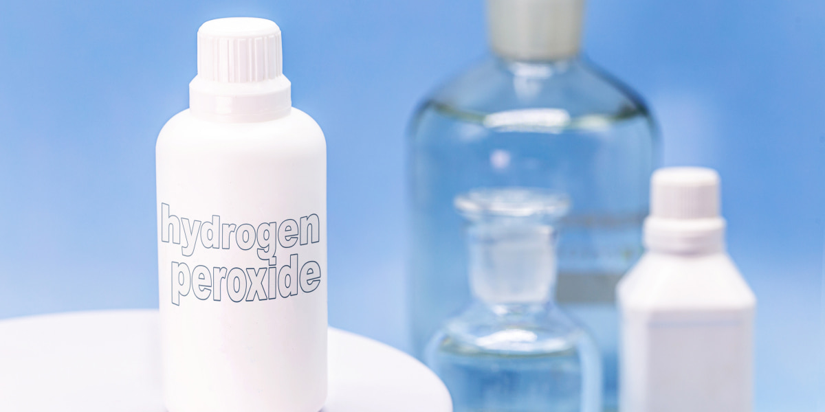 How To Lighten Hair With Hydrogen Peroxide Tips And Tricks how-to-lighten-hair-with-hydrogen-peroxide-tips-and-tricks