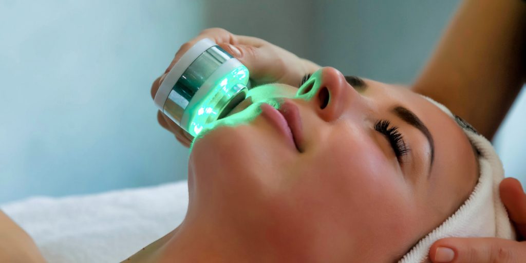 woman gets led light therapy