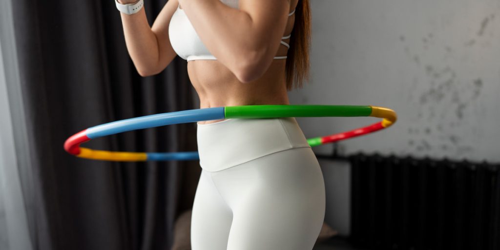 2 How to use a hula hoop 2 1024x512 - Hula Hoop Benefits: Exercises That You Need To Do